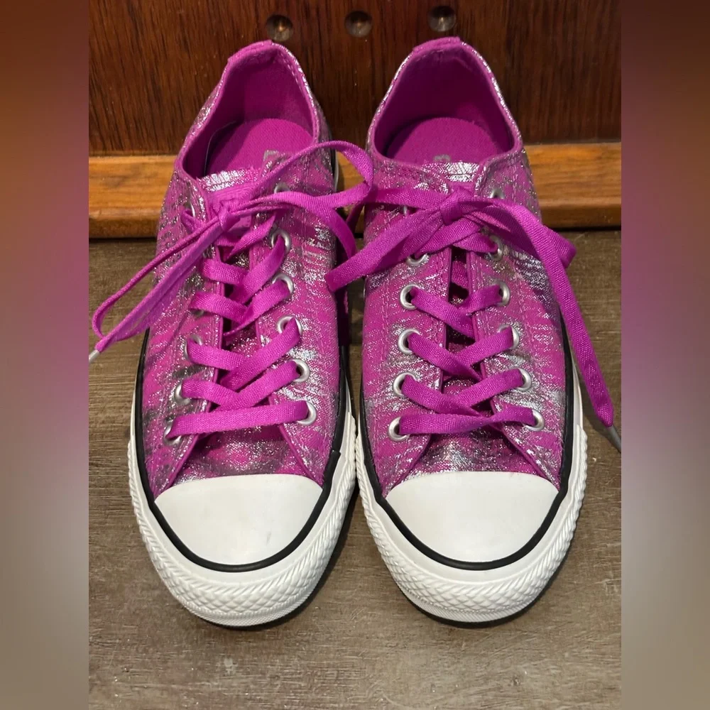 NWOT Converse Chucks Purple Magenta Dark Hot Pink Size 7 - Picture 1 of 4